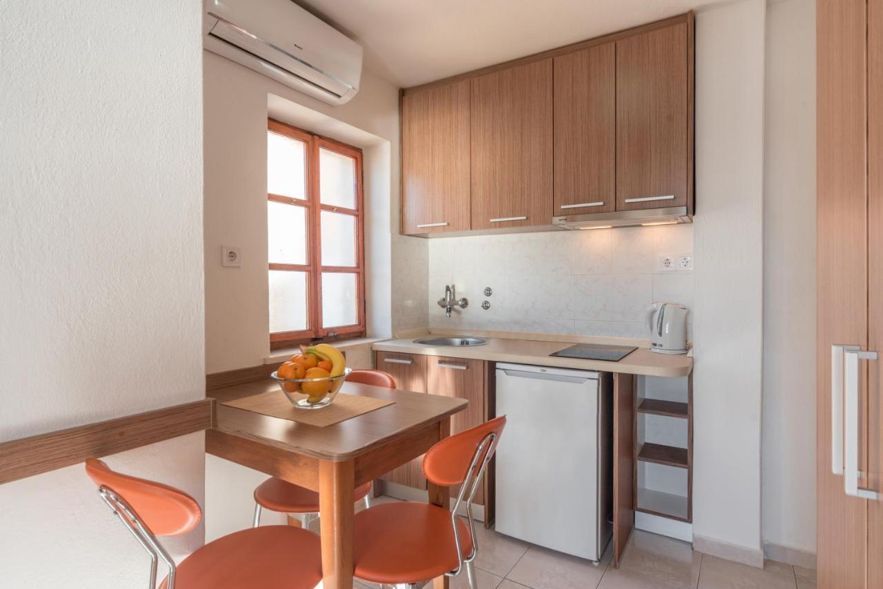 R Club Apartments Old Town Budva Ngoại thất bức ảnh