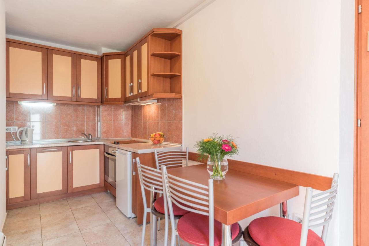 R Club Apartments Old Town Budva Ngoại thất bức ảnh