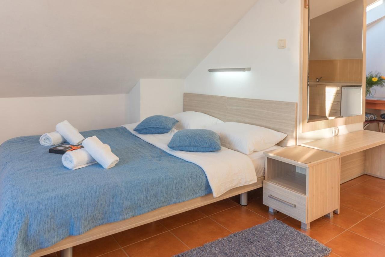 R Club Apartments Old Town Budva Ngoại thất bức ảnh
